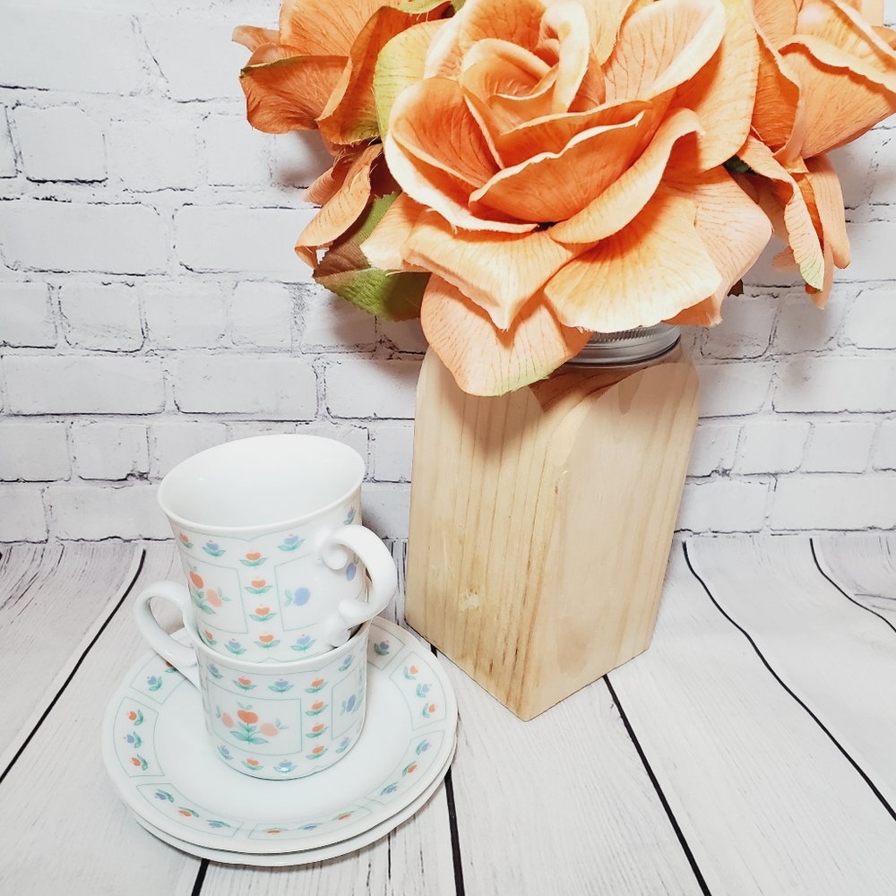 Vintage Judith Raíces for the Toscany Collection Japan cups & saucers Set